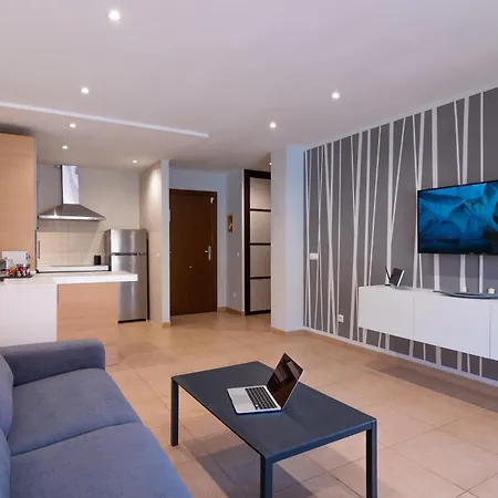 Ninel Tenerife Apartment *